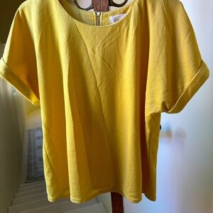 Yellow flowy top size L